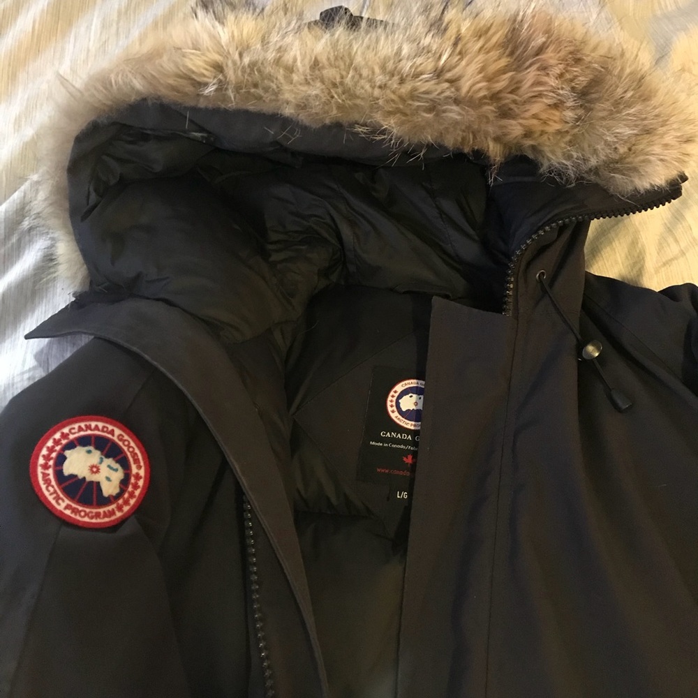 Men’s large Chilliwack Bomber in navy blue.